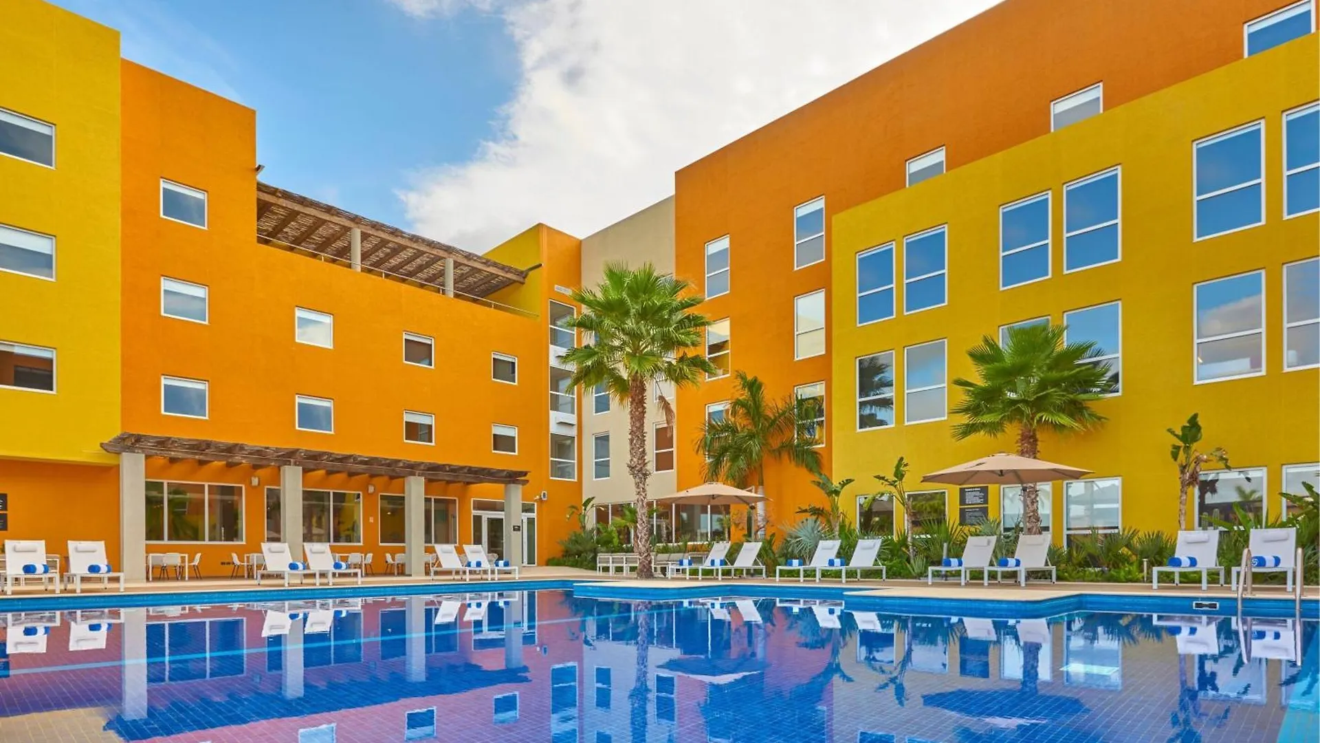 **** Aparthotel City Express Suites By Marriott Cabo San Lucas Mexico